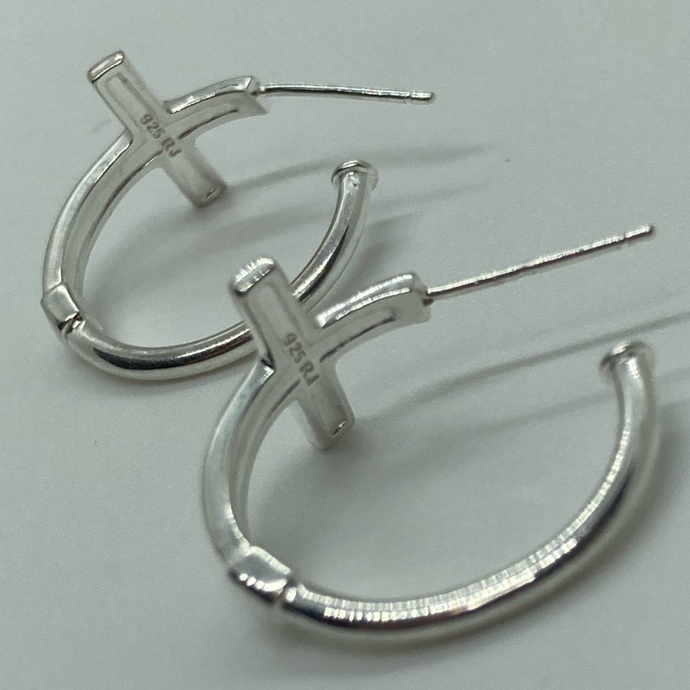 Vtg 925 Sterling Silver Cross Half Hoop Earrings | 20mm Hoops | 13mm Cross - Picture 4 of 8